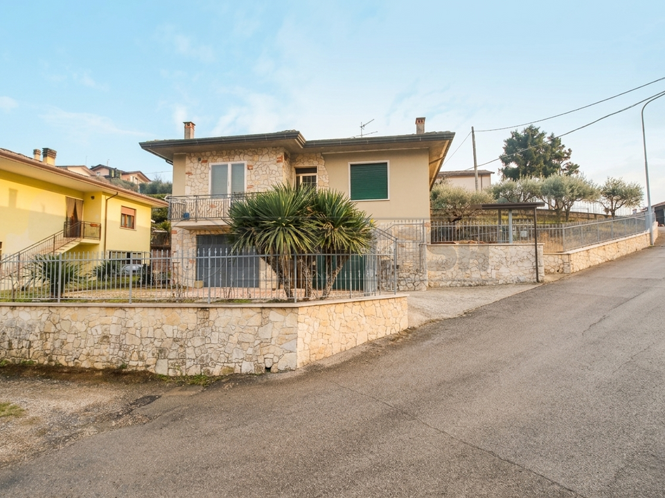 Rekkehus i San Giovanni Ilarione, Verona - bilde 1