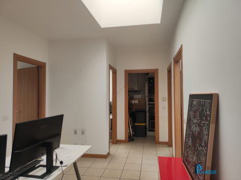 L'establiment comercial a Terni, Terni - foto 1