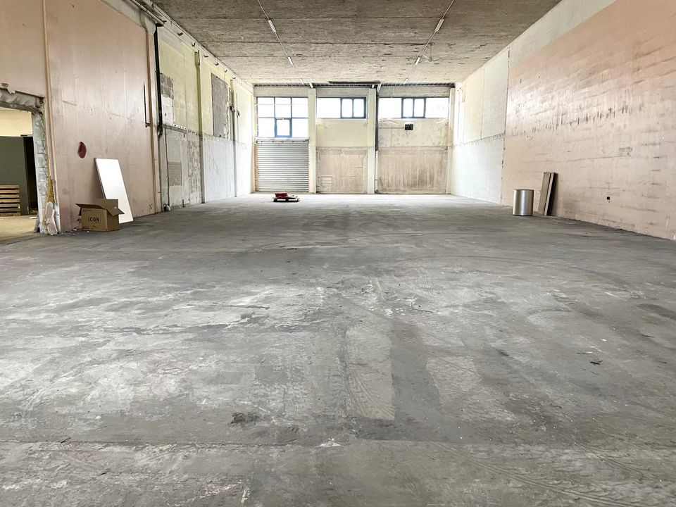 Erhvervsejendom i Épinay-sur-Seine, Seine-Saint-Denis - foto 1