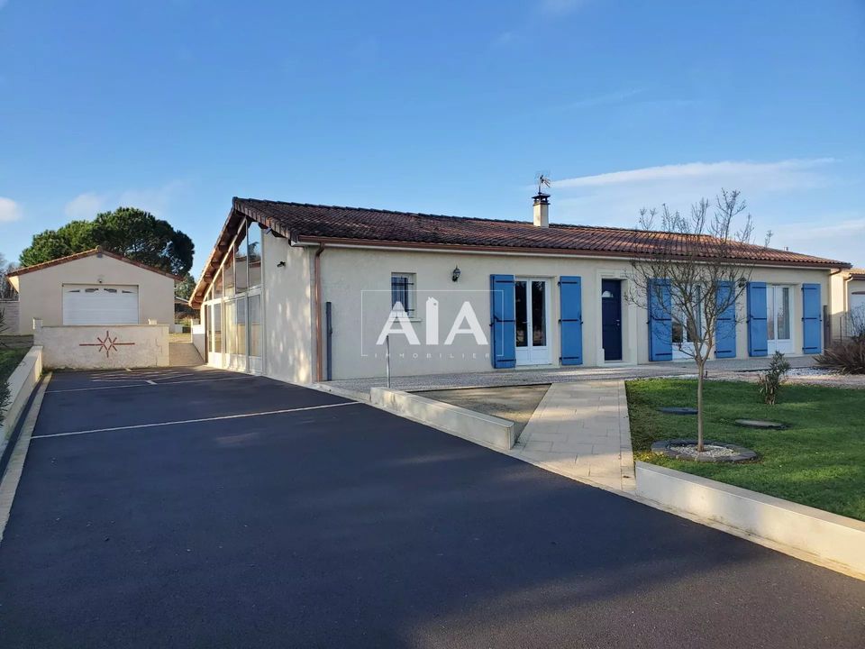 Landejendom i Taize-Aizie, Charente - foto 1