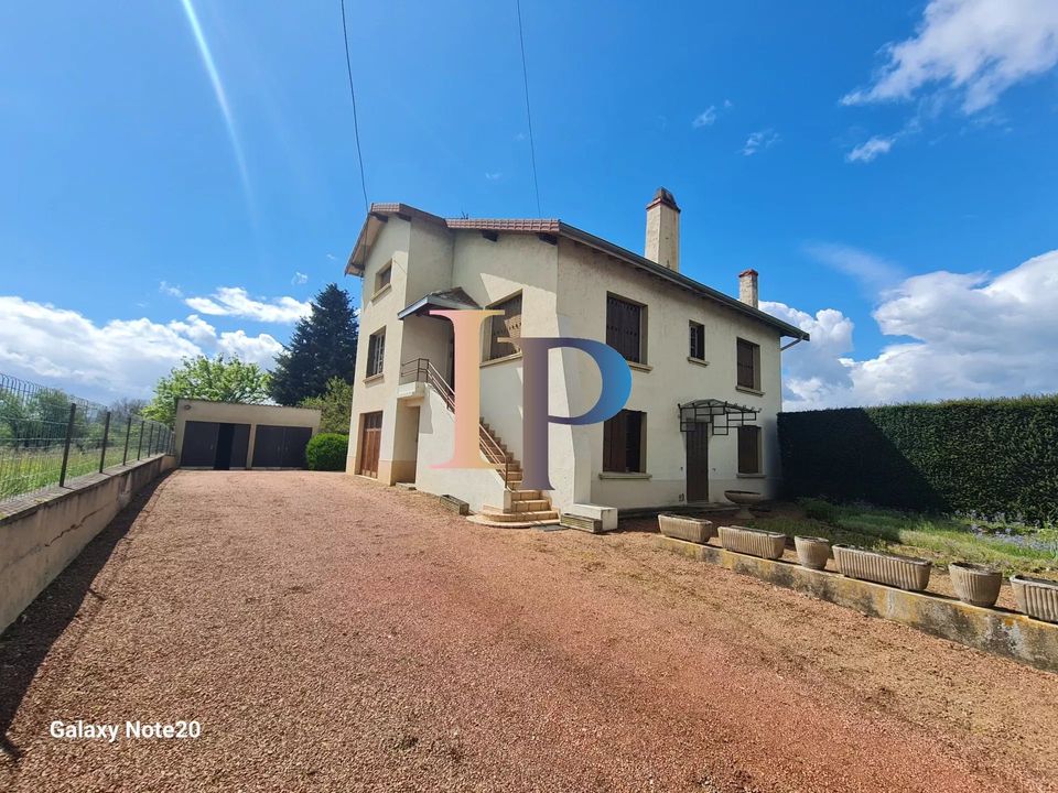 Villa i Pouilly-sous-Charlieu, Loire - foto 1