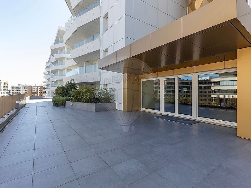 Apartment in Odivelas, Lisbon - photo 3