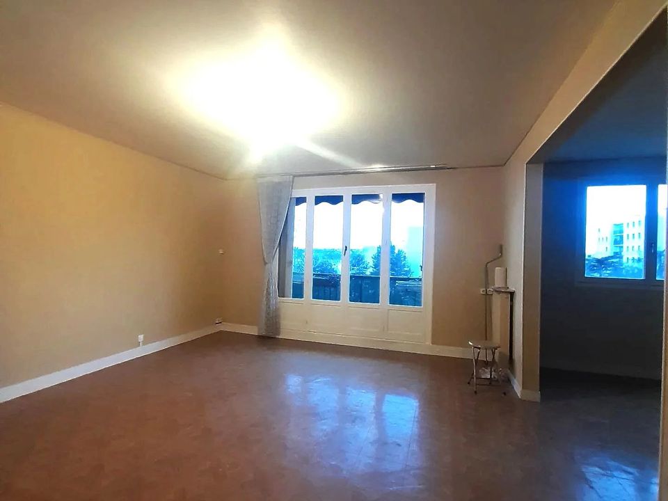 Lejlighed i Neuilly-sur-Marne, Seine-Saint-Denis - foto 1