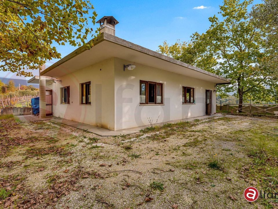 Erhvervsejendom i Gallinaro, Frosinone - foto 4