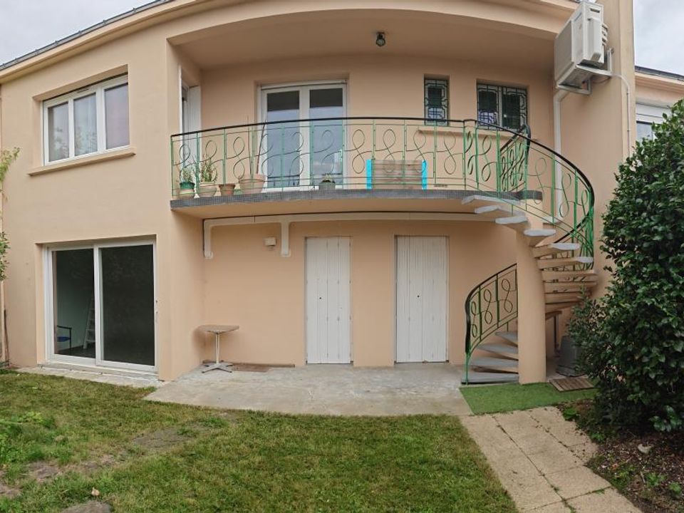 Villa i La Roche-sur-Yon, Vendee - foto 1