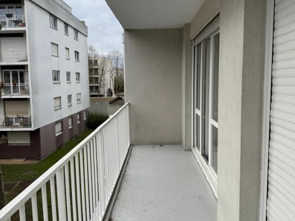 Lejlighed i Noisy-le-Grand, Seine-Saint-Denis - foto 3