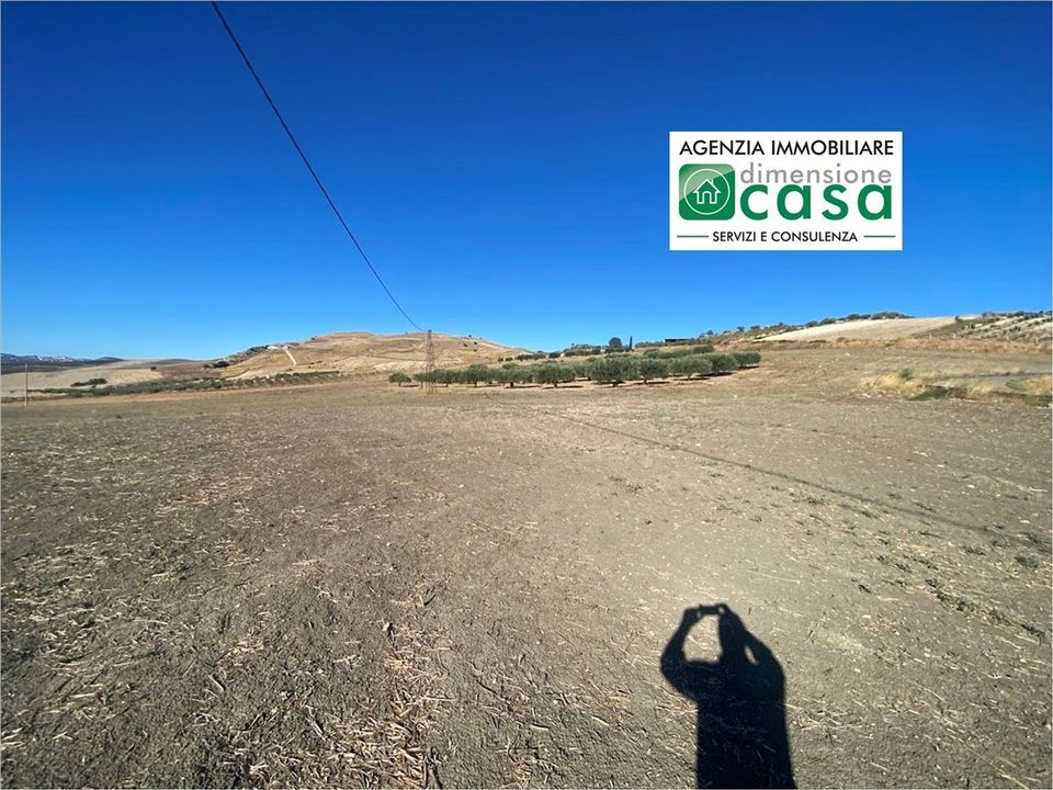 Helårsgrund i Caltanissetta, Caltanissetta - foto 1