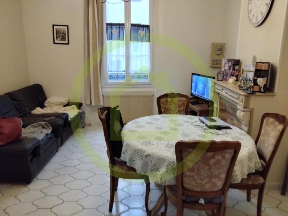 Byhus i Saint-Just-en-Chaussee, Oise - foto 2