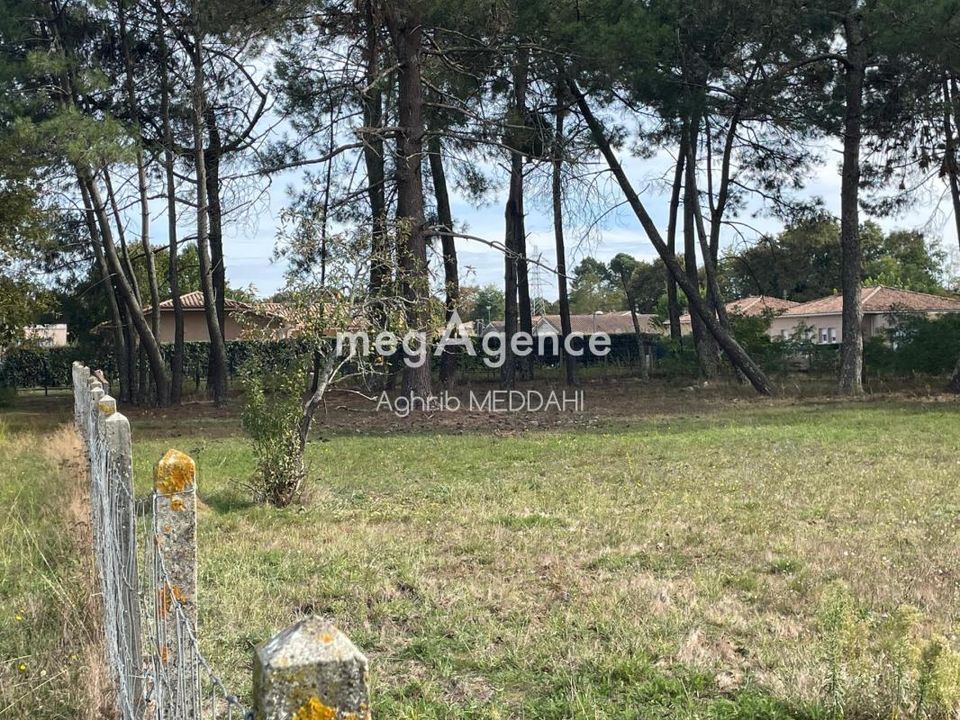 Helårsgrund i Saint-Aubin-de-Medoc, Gironde - foto 1