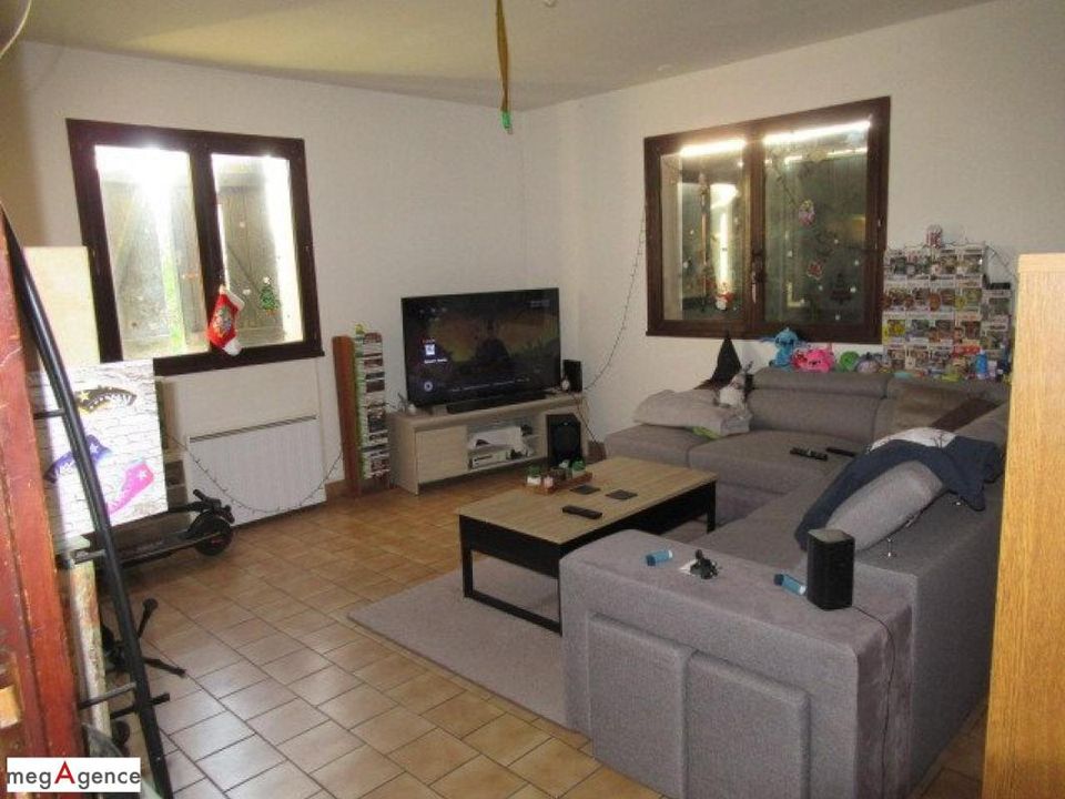 Byhus i Saint-Germain-des-Fossés, Allier - foto 2