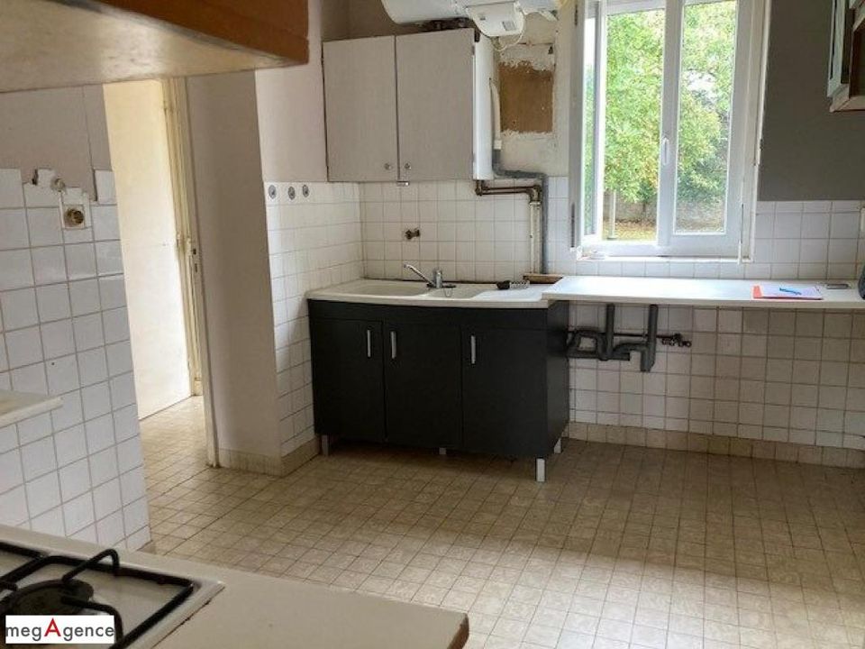 Byhus i Saint-Germain-des-Fossés, Allier - foto 5