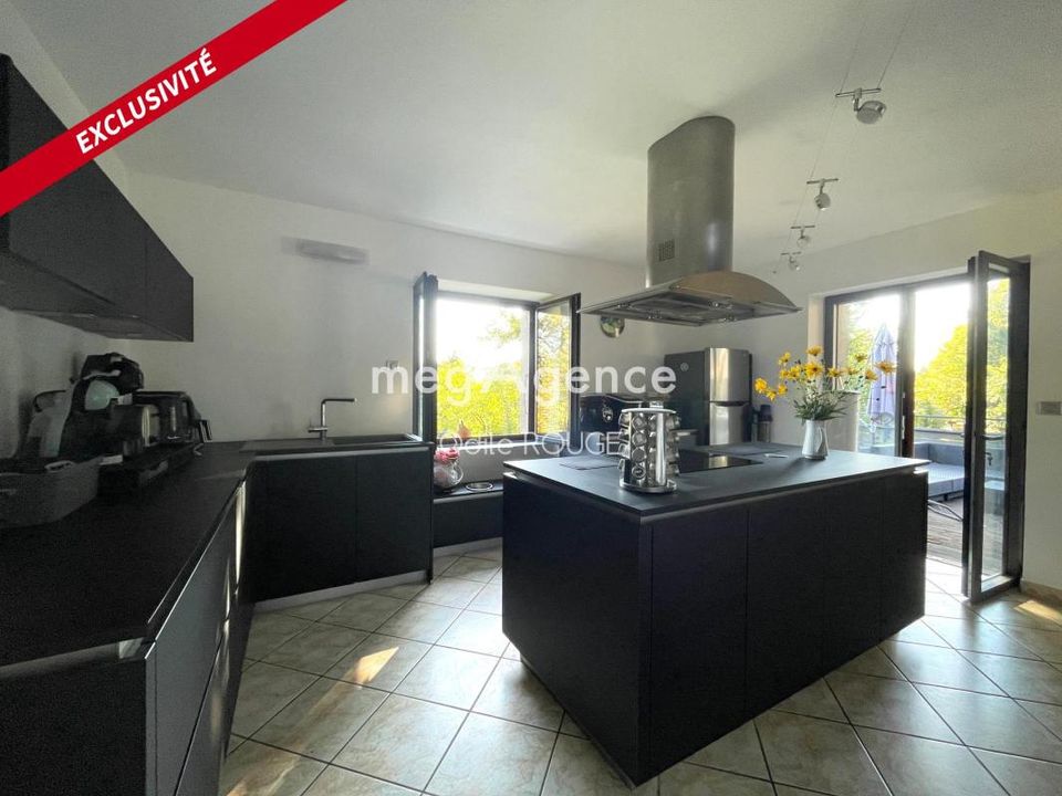 Villa i La Chapelle-du-Mont-du-Chat, Savoie - foto 2