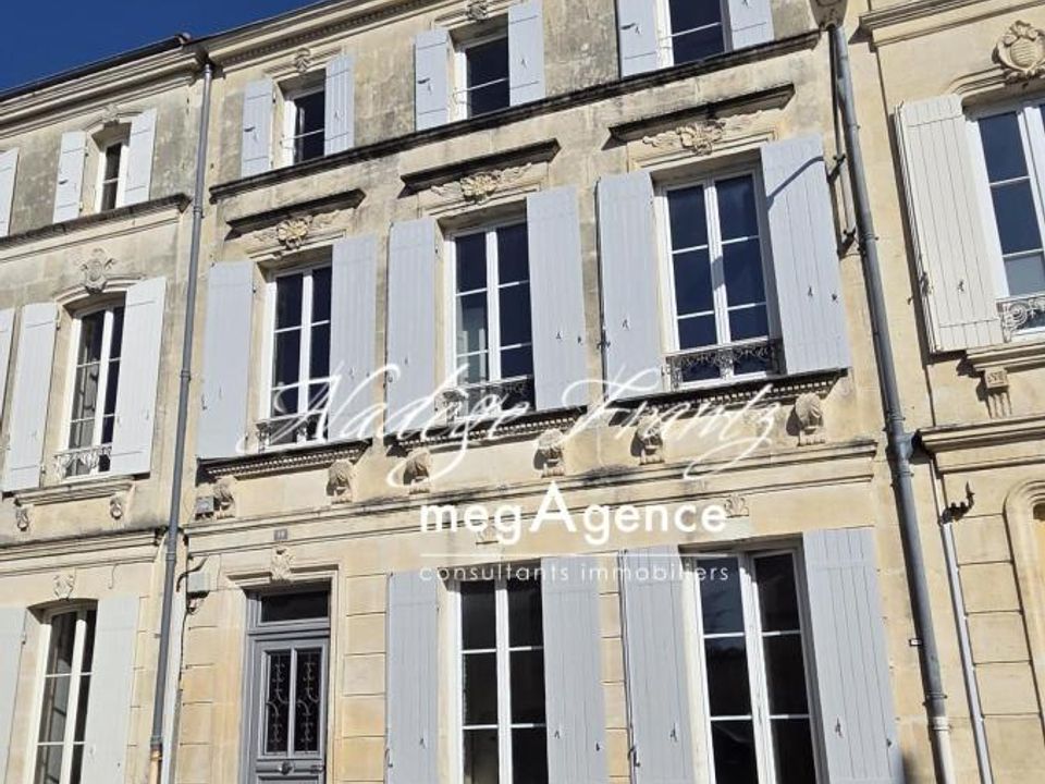 Villa i Saint-Jean-d'Angely, Charente-Maritime - bilde 1