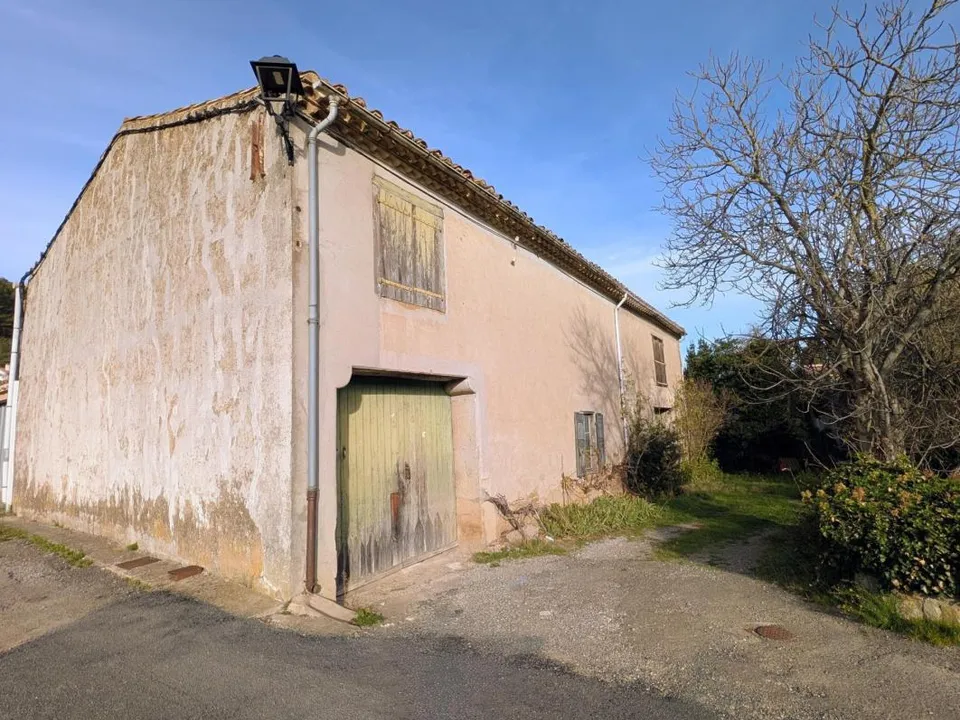 Parkeringsplass i Rieux-en-Val, Aude - bilde 1