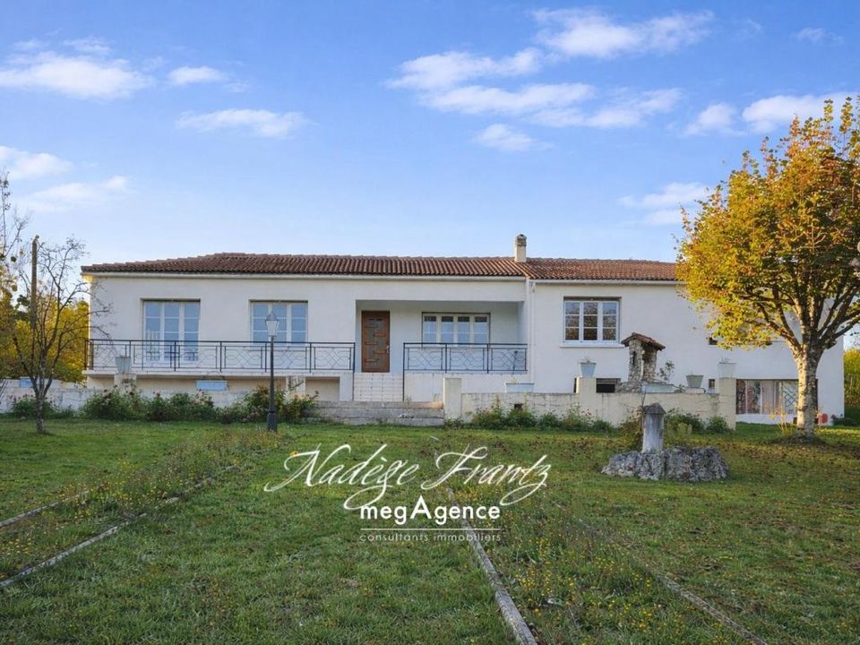 Villa i Fontcouverte, Charente-Maritime - foto 1