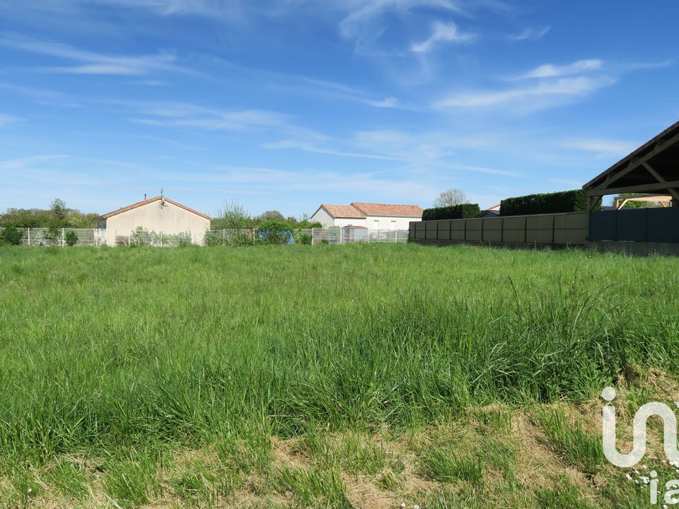 Helårsgrund i Archigny, Vienne - foto 1