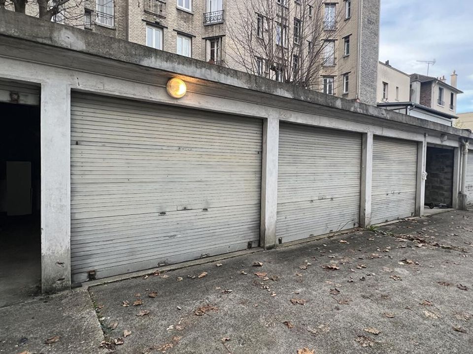 Garage i Asnières-sur-Seine, Hauts-de-Seine - foto 1
