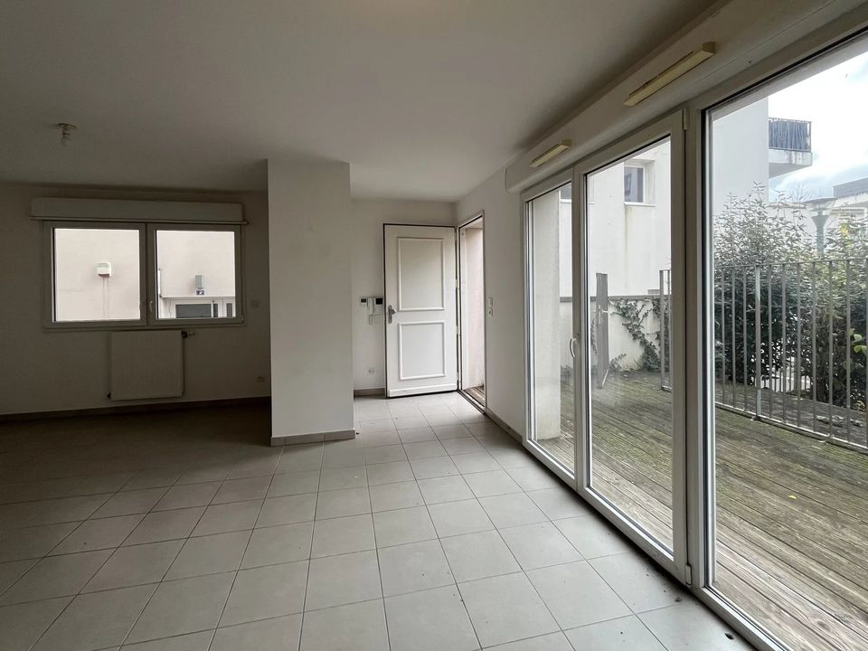 Lejlighed i Irigny, Rhone - foto 2