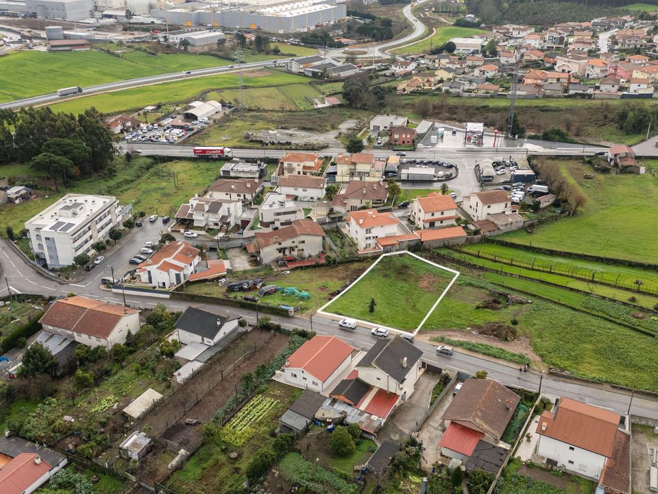 Helårsgrund i Vila Nova de Famalicao, Braga - foto 1