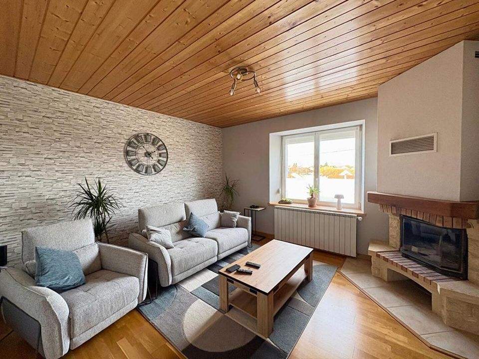 Villa i Pierrefontaine-les-Varans, Doubs - foto 1