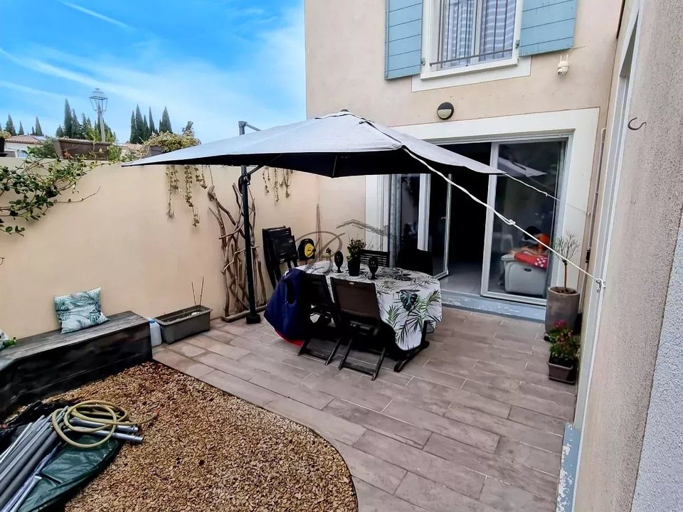 Byhus i La Tour-d'Aigues, Vaucluse - foto 1