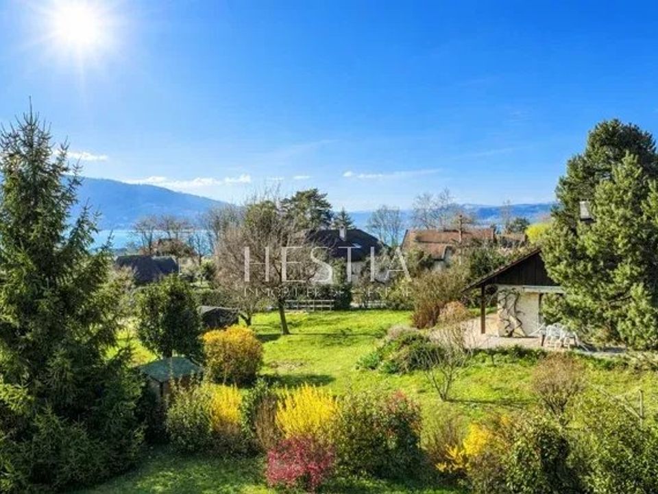 Villa in Annecy, Haute-Savoie - foto 1