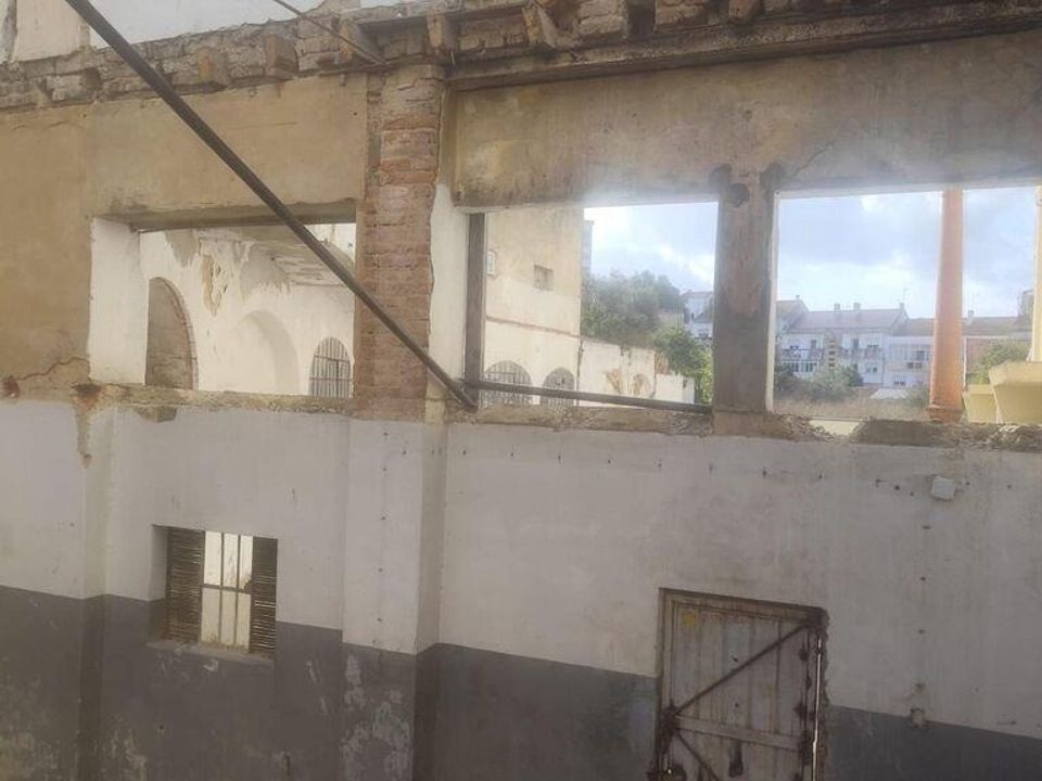 Commercial property in Setubal, Setubal - photo 4