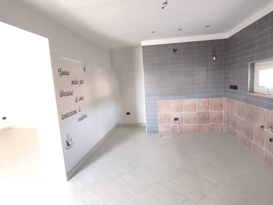 Appartement - Maddaloni, Caserta - photo 2