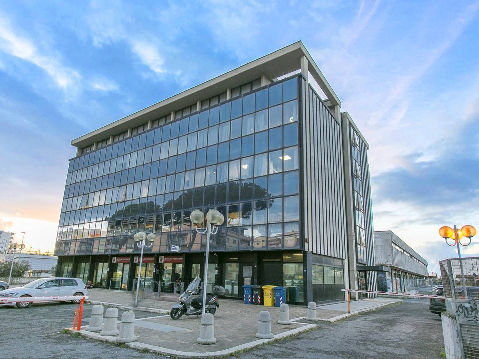 L'establiment comercial a Pomezia, Rome - foto 2