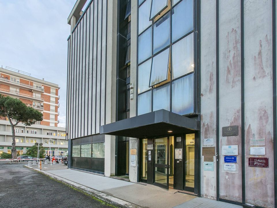 L'establiment comercial a Pomezia, Rome - foto 4