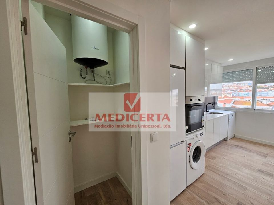Lejlighed i Amadora, Lisbon - foto 4