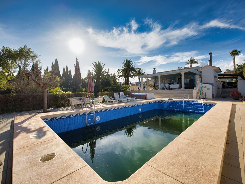 Villa i Alfaz del Pi, Alicante - foto 1