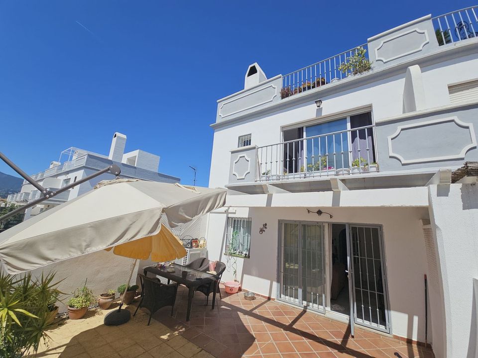 Villa i Atalaya Isdabe, Malaga - foto 1