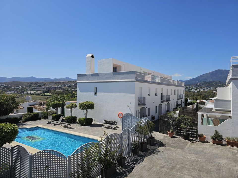 Villa i Atalaya Isdabe, Malaga - foto 2