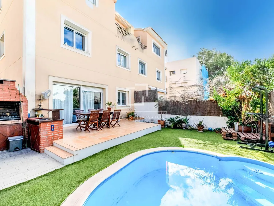 Villa i Sitges, Barcelona - foto 1