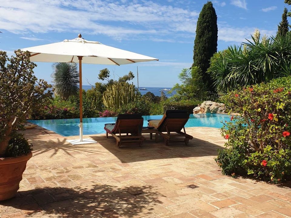Villa i Roquebrune-Cap-Martin, Alpes-Maritimes - foto 1