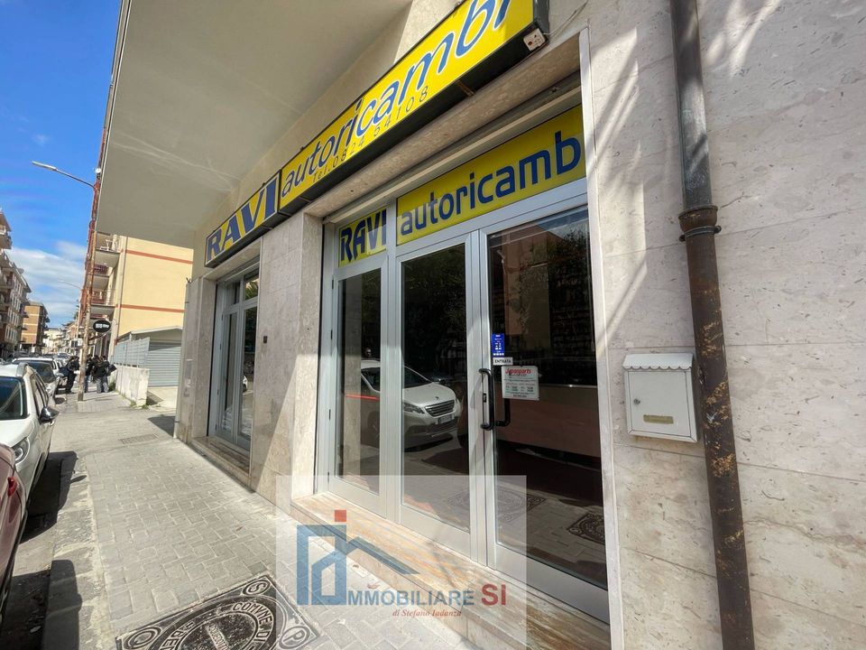 Erhvervsejendom i Benevento, Benevento - foto 2