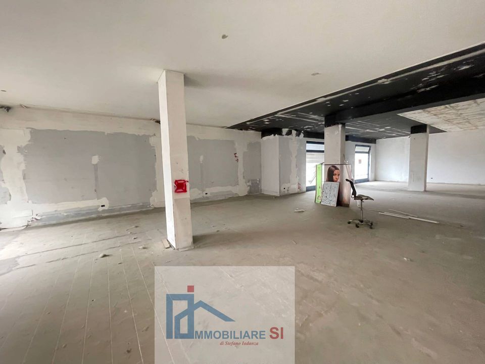 Erhvervsejendom i Benevento, Benevento - foto 3