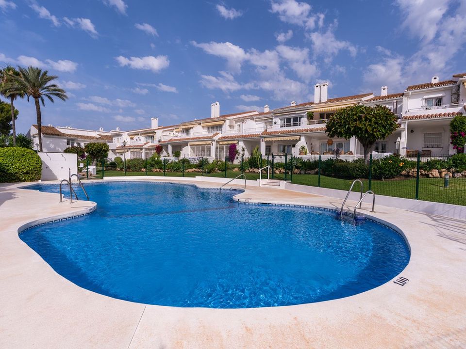 Leilighet i El Paraiso, Malaga - bilde 1