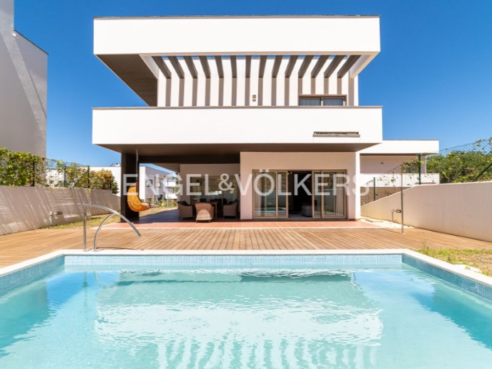 Villa in Bucelas, Lisbon - foto 1