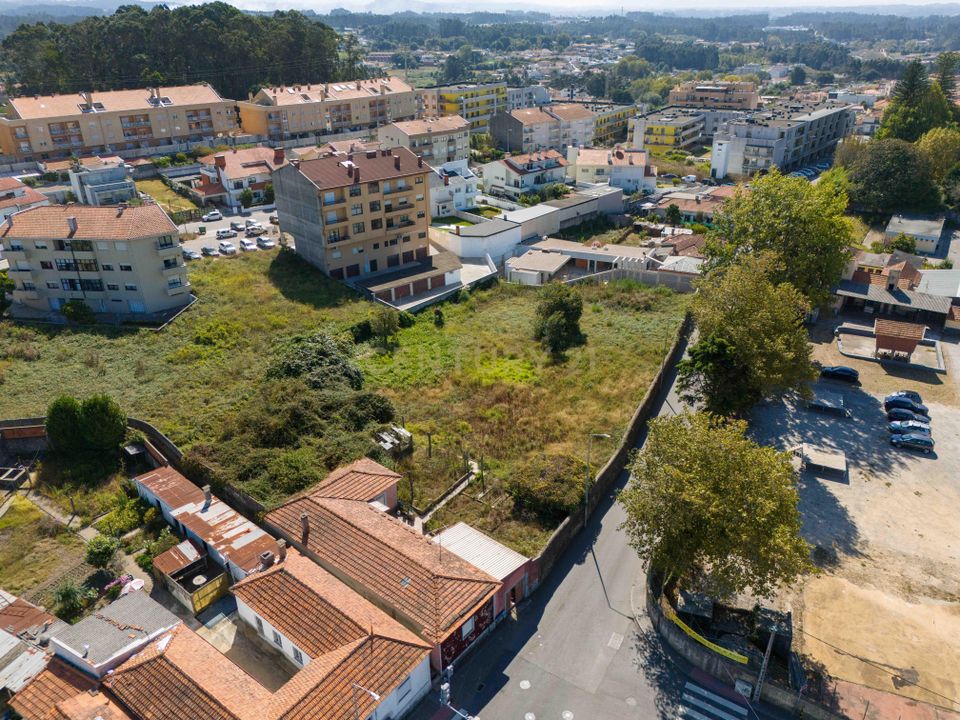 Helårsgrund i Santa Maria da Feira, Aveiro - foto 1