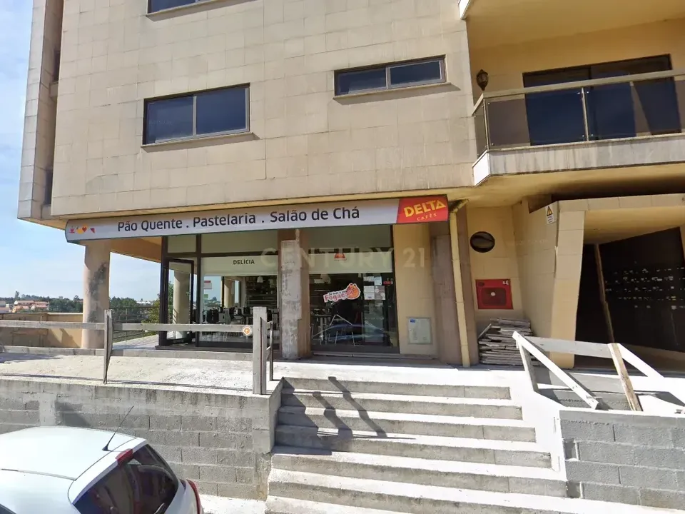 Erhvervsejendom i Santa Maria da Feira, Aveiro - foto 1