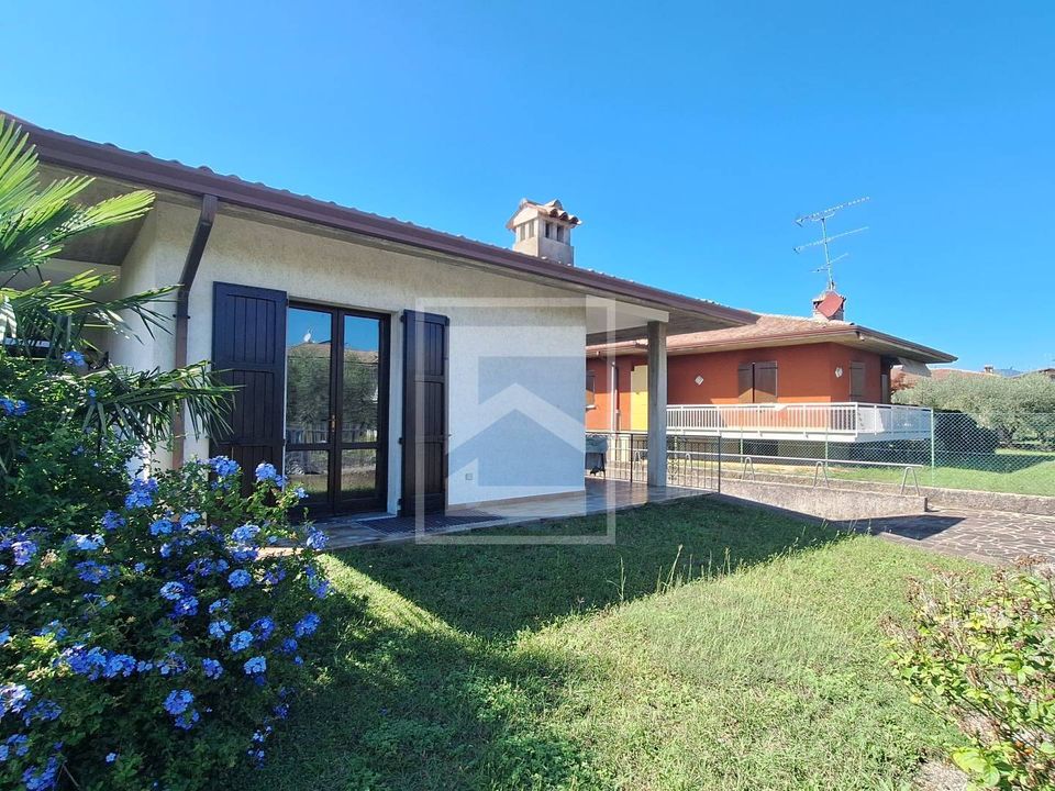 Villa i Puegnago Sul Garda, Brescia - foto 1