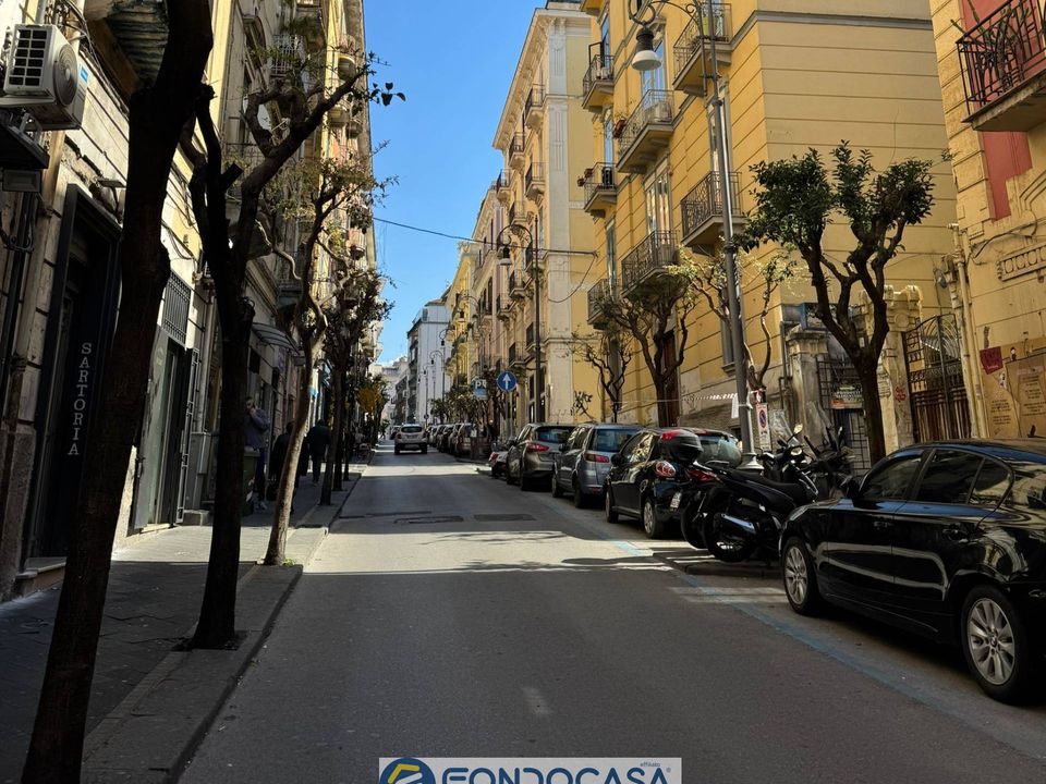Erhvervsejendom i Salerno, Salerno - foto 1