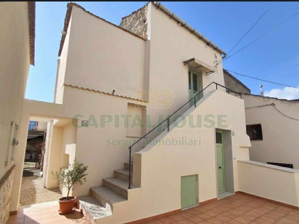 Villa i Mercato San Severino, Salerno - bilde 1