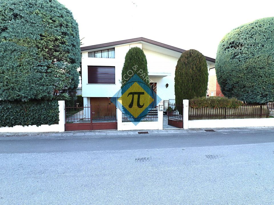Villa i Pordenone, Pordenone - foto 1