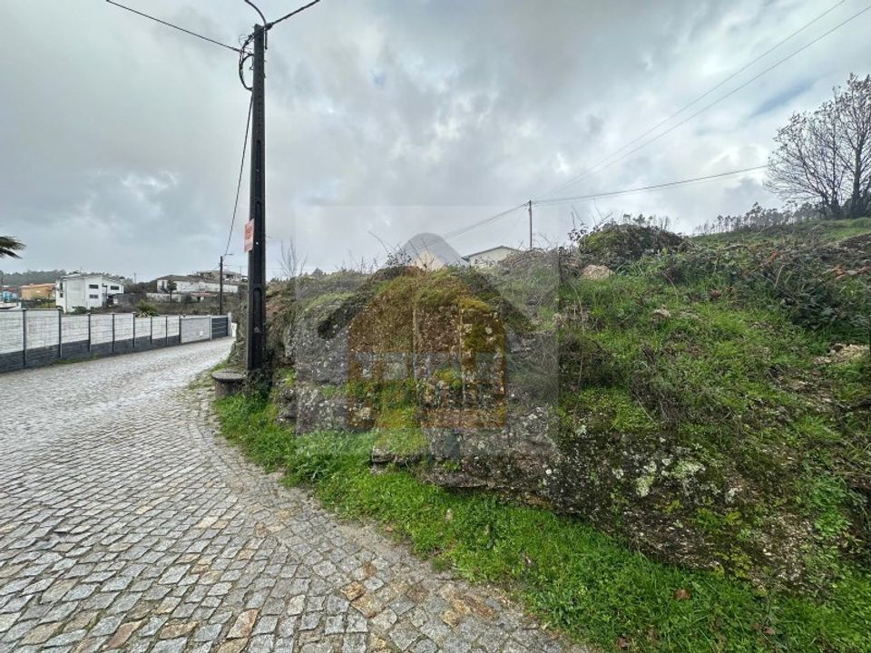 Helårsgrund i Penafiel, Porto - foto 1