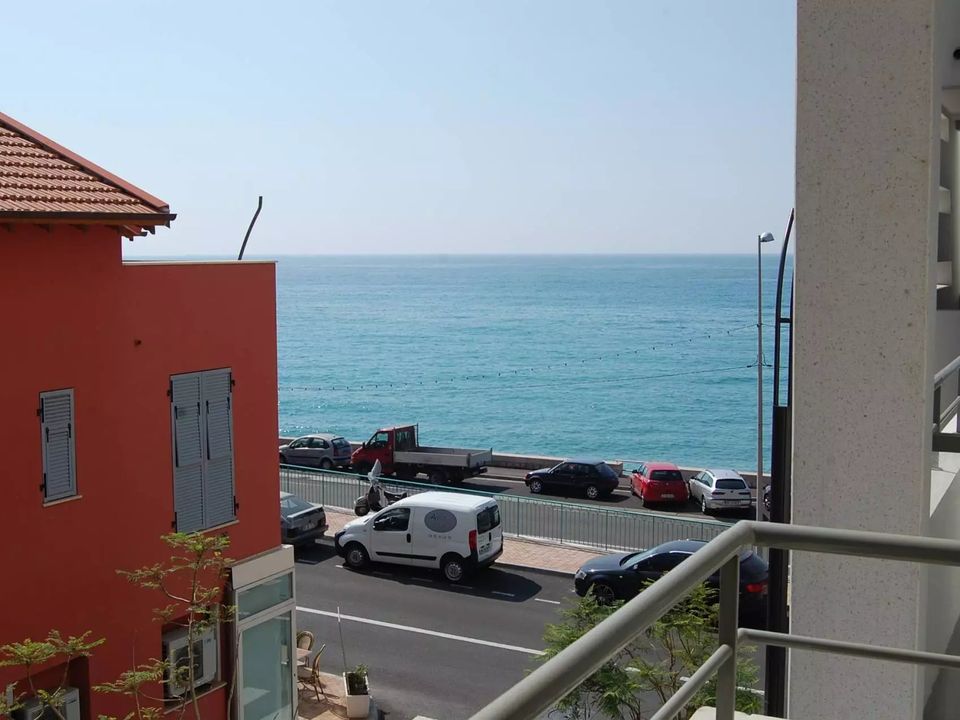 Lejlighed i Menton, Alpes-Maritimes - foto 1