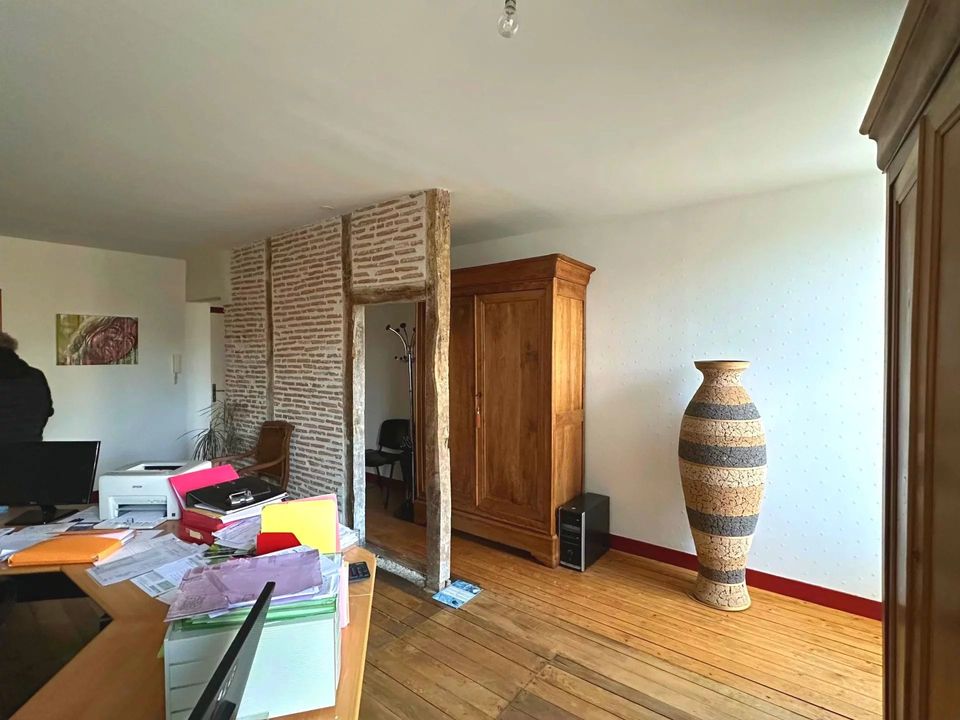 Erhvervsejendom i Saint-Savin, Vienne - foto 3