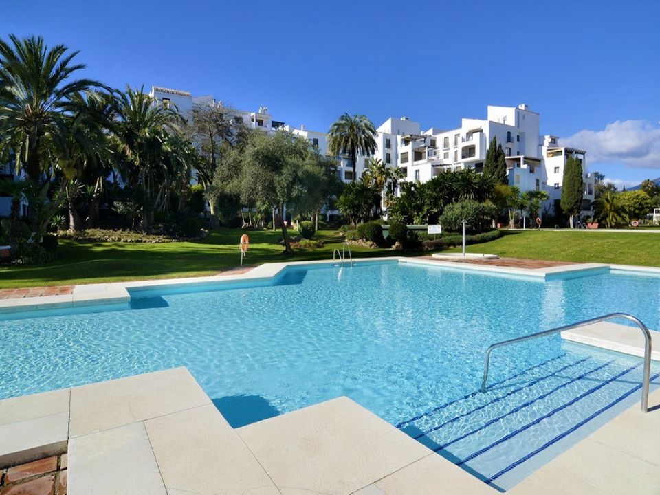 Lejlighed i Puerto Banus, Malaga - foto 1